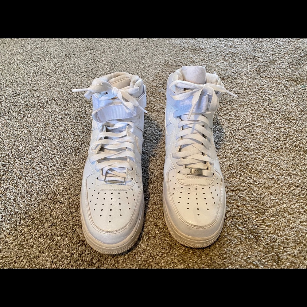 White Nike Air Force 1 High Size 8.5